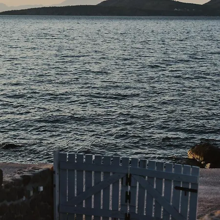 Villa Sea Soon & 2 Méthana