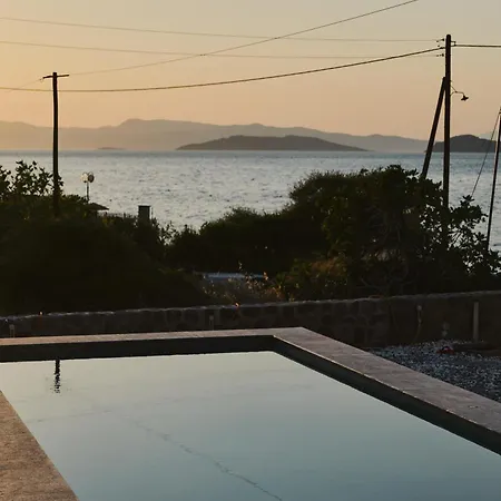 Villa Sea Soon & 2 *